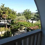 Hotel Metkovic ホテル 3*