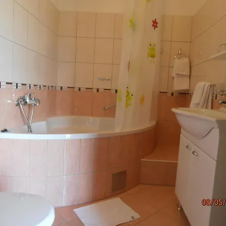 梅特科维奇酒店 3* Metković