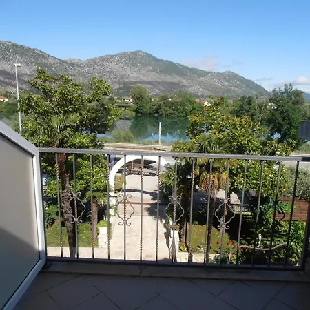 Hotel Metkovic 호텔 Metković