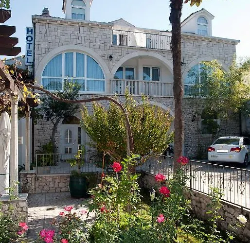 Hotel Metkovic מלון